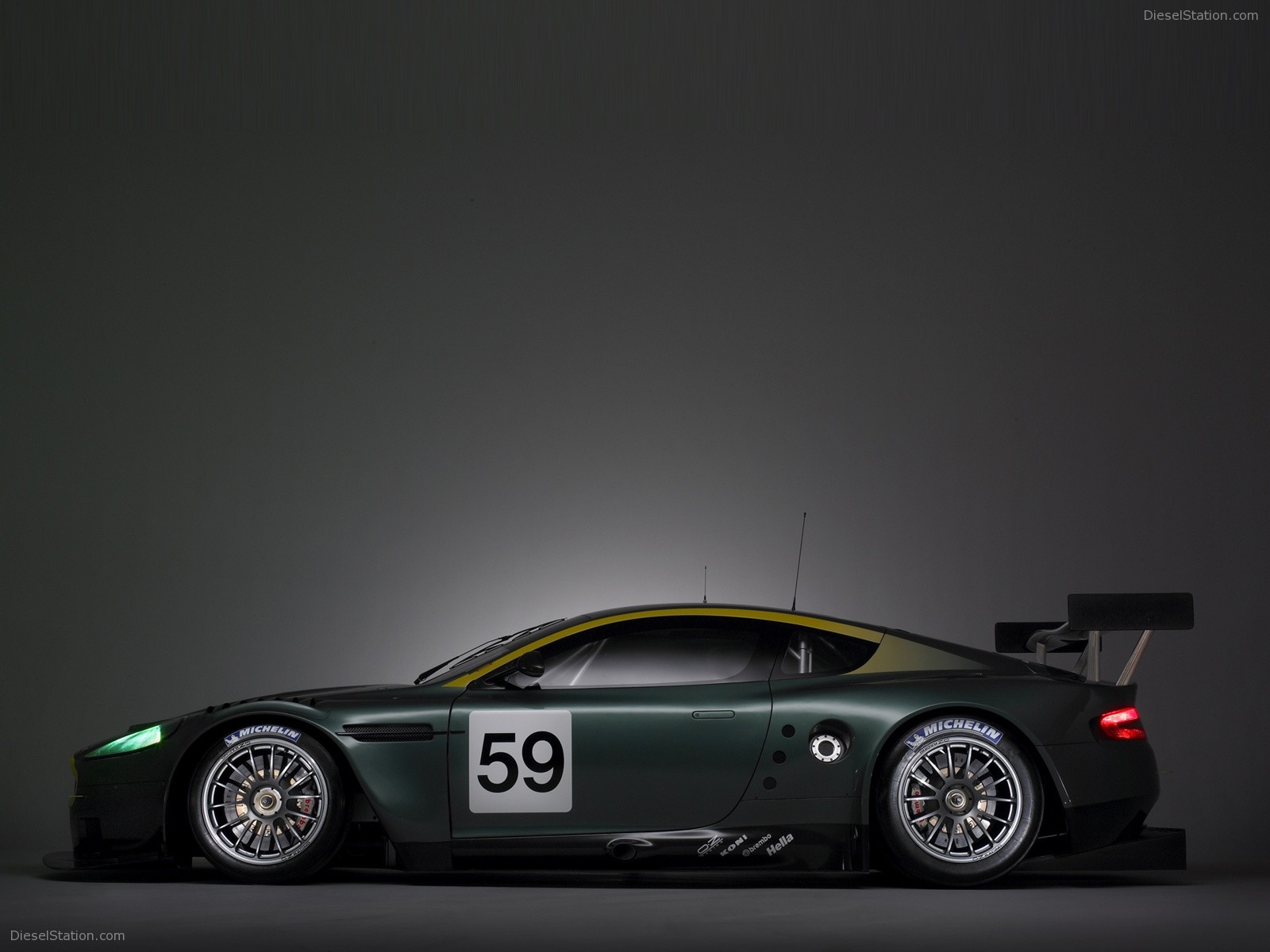 Aston Martin DBR9